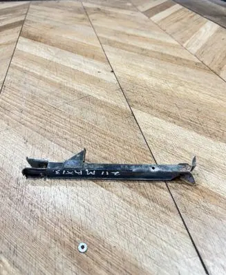 Mercedes-Benz E W211 Front bumper mounting bracket A2118801214