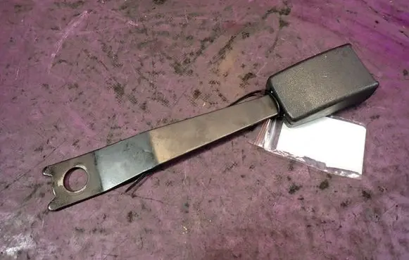 Toyota Yaris Verso Front seatbelt buckle