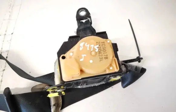 Toyota Avensis T250 Front seatbelt 7322005050 73220-05050