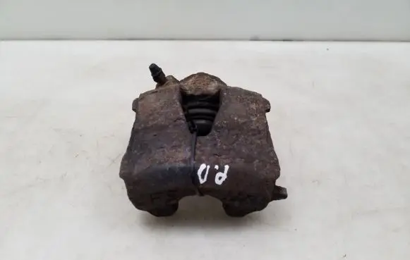 Volkswagen Golf IV Front brake caliper