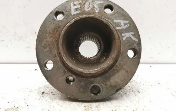 BMW 7 E65 E66 Rear wheel bearing hub 