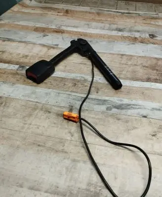 Ford C-MAX I Front seatbelt buckle 3M51R61208AD