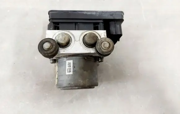 Opel Insignia A ABS Pump 122505659