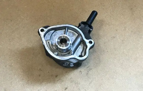 Mercedes-Benz E W212 Vacuum pump GD01497