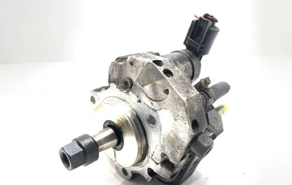 Audi A5 8T 8F Fuel injection high pressure pump 7788670