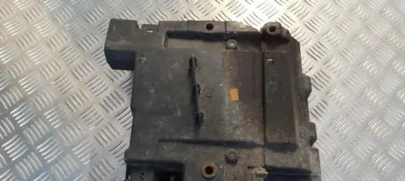 Renault Laguna II Battery box tray 8200003065