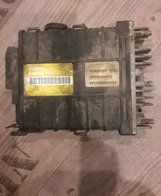 Audi 80 90 B3 Engine control unit/module 0280000718