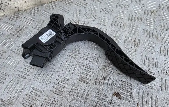 Audi Q5 SQ5 Accelerator throttle pedal 8W1723523