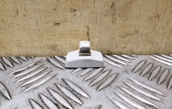 Sun visor clip/hook/bracket