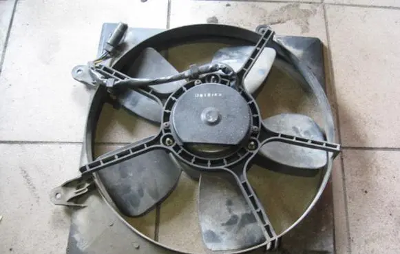 KIA Carnival Electric radiator cooling fan 253804DXXX