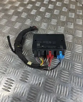 Audi A6 S6 C7 4G Tow bar trailer control unit/module 4G8907383 5DS01015921 5G001001