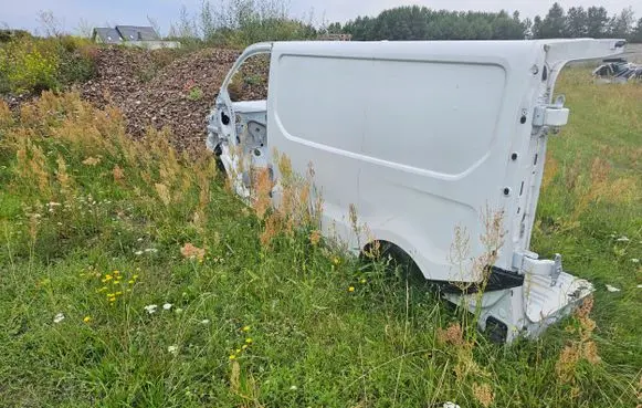 Renault Trafic III (X82) Body 