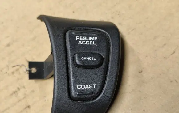 Jeep Grand Cherokee Cruise control switch 