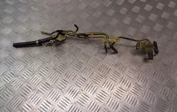 Nissan Almera N16 Fuel line pipe