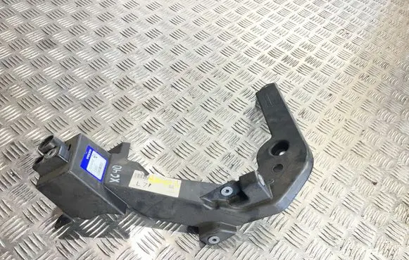 Volvo XC40 Fender mounting bracket 32234762