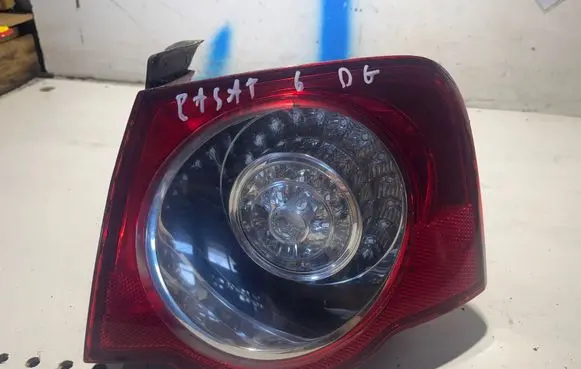 Volkswagen PASSAT B6 Rear/tail lights