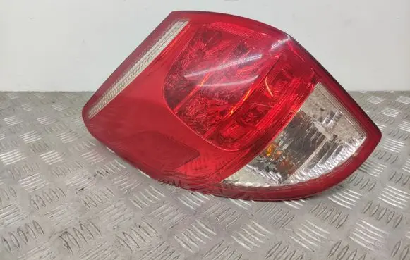 Toyota RAV 4 (XA30) Rear/tail lights