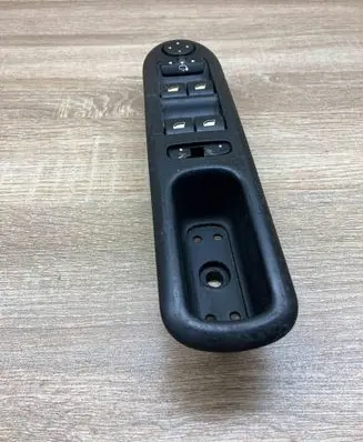 Peugeot 407 Electric window control switch 96468704XT