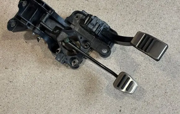 Ford Mustang VI Pedal assembly GR3C9F836AB GR3C9F856BB