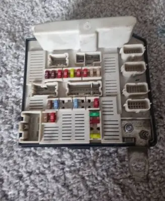 Renault Megane II Fuse box set 8200481886F