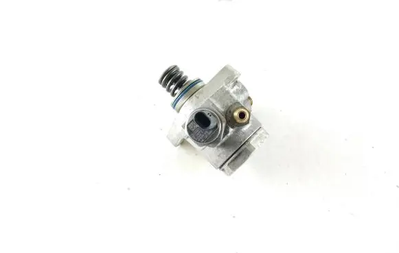 Skoda Octavia Mk3 (5E) Fuel injection high pressure pump 04E127026H 0446007 DE030914
