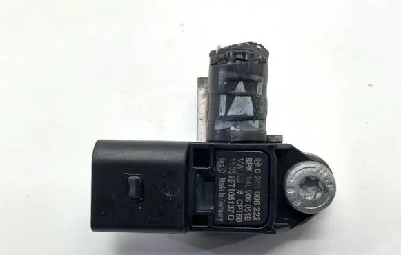 Volkswagen Golf VII Other exterior part 04L906051B