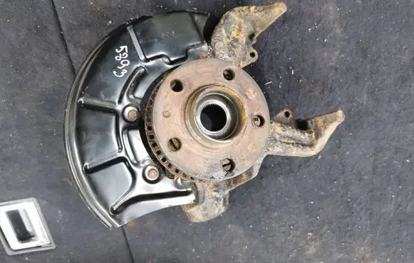 Volkswagen Golf IV Front wheel hub spindle knuckle