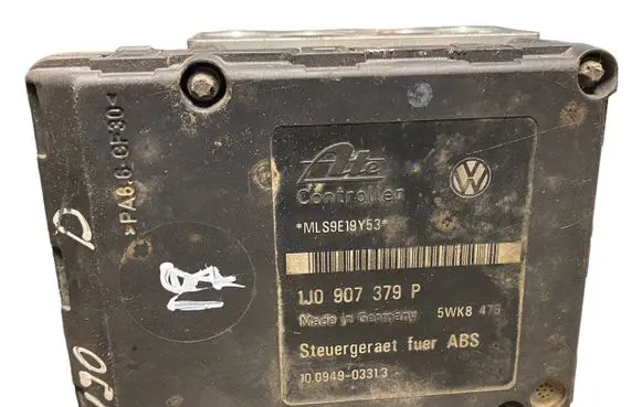 Volkswagen Golf IV ABS Pump 1J0907379P 10094003313 1J0614117D