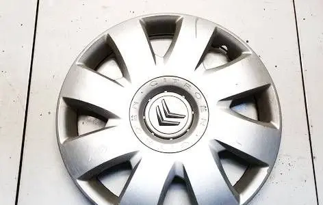 Citroen C4 I Picasso R16 wheel hub/cap/trim 9650011780