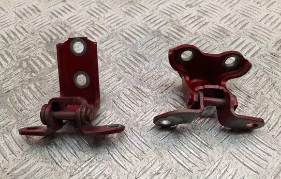 Toyota Verso Rear door hinge set 687500H010 687700H010