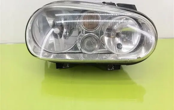 Volkswagen Golf IV Headlight/headlamp 1J1941016C