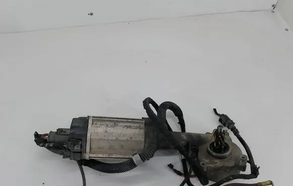 Volkswagen PASSAT B7 Power steering pump 1K0909144M