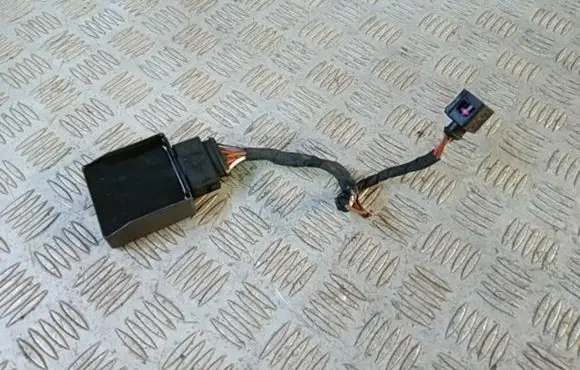 Volkswagen PASSAT B8 Other control units/modules 5Q0906121R