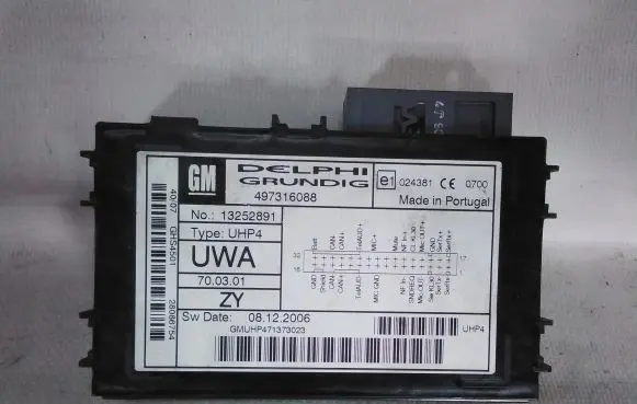 Opel Zafira B Bluetooth control unit module 13252891