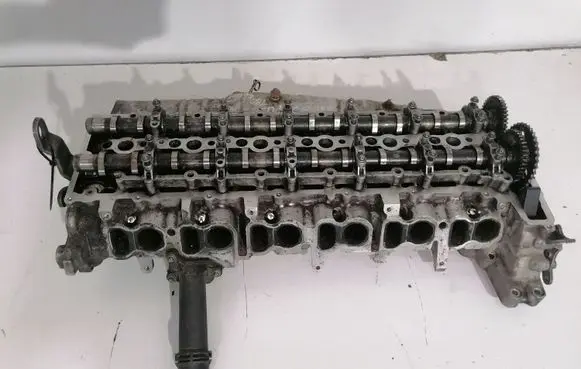 BMW 5 F10 F11 Engine head 7812929