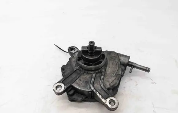 Toyota RAV 4 (XA30) Vacuum pump 20110654