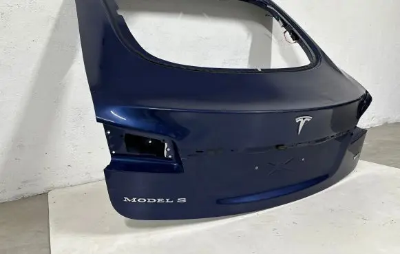 Tesla Model S Tailgate/trunk/boot lid 1234