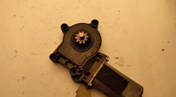 Volvo S80 Front door window regulator motor 0130821760