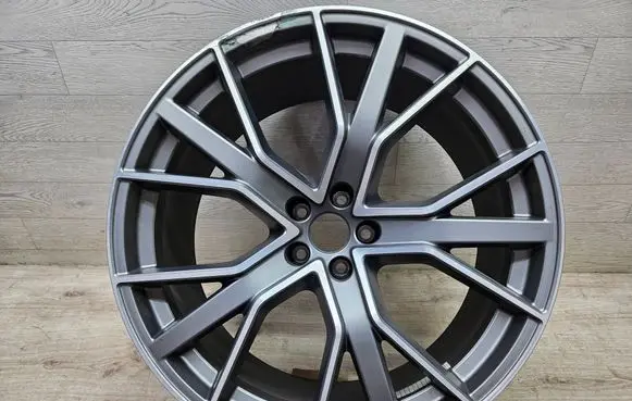 Audi Q7 4M R22 alloy rim 4M0601025DS