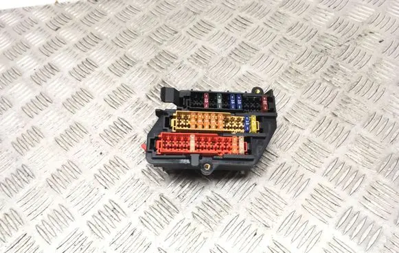 Audi A6 S6 C6 4F Fuse box set 4F2971845A