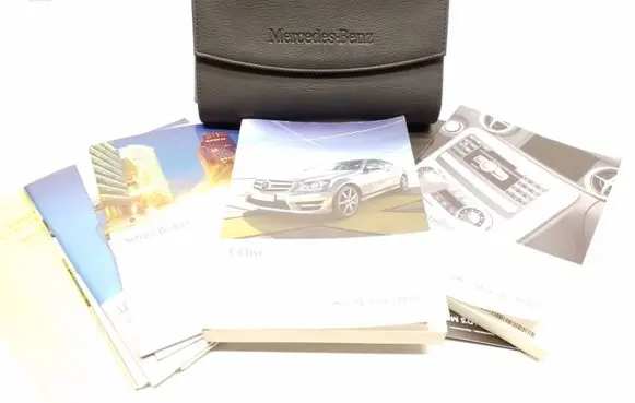 Mercedes-Benz C W204 Owners service history hand book 