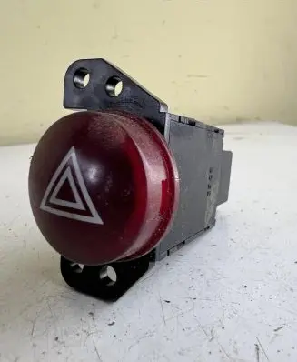 Mitsubishi Colt Hazard light switch
