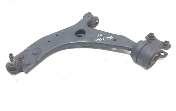 Volvo S40 Front lower control arm/wishbone