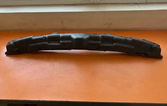 Front bumper foam support bar