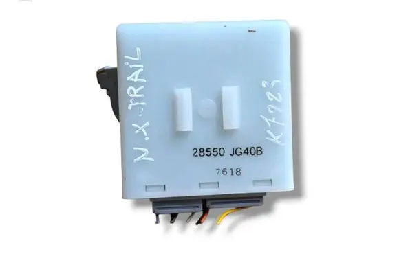 Nissan X-Trail T31 Door central lock control unit/module 28550JG40B