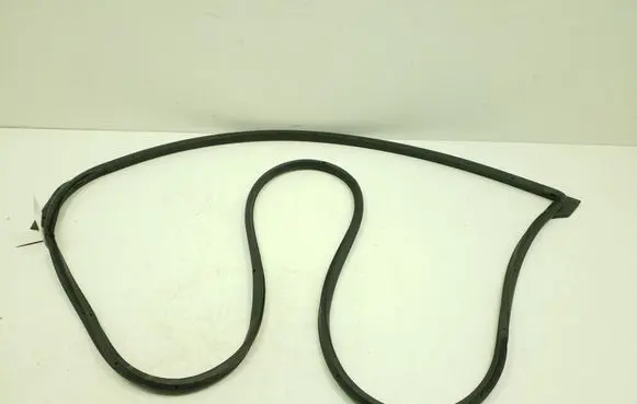 Toyota RAV 4 (XA40) Front door rubber seal 6786142090