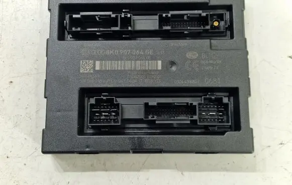 Audi A5 8T 8F Comfort/convenience module 8K0907064GE 8K0907064FE