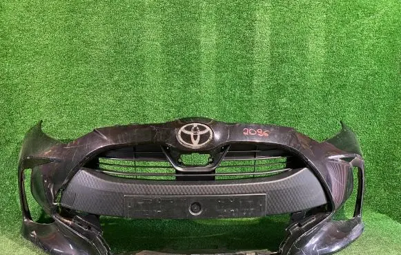 Toyota Yaris XP210 Front bumper