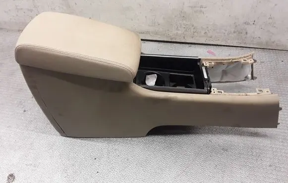 Subaru B9 Tribeca Armrest 