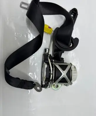 Volkswagen PASSAT CC Front seatbelt 34032206B WY11WX0 0911090655